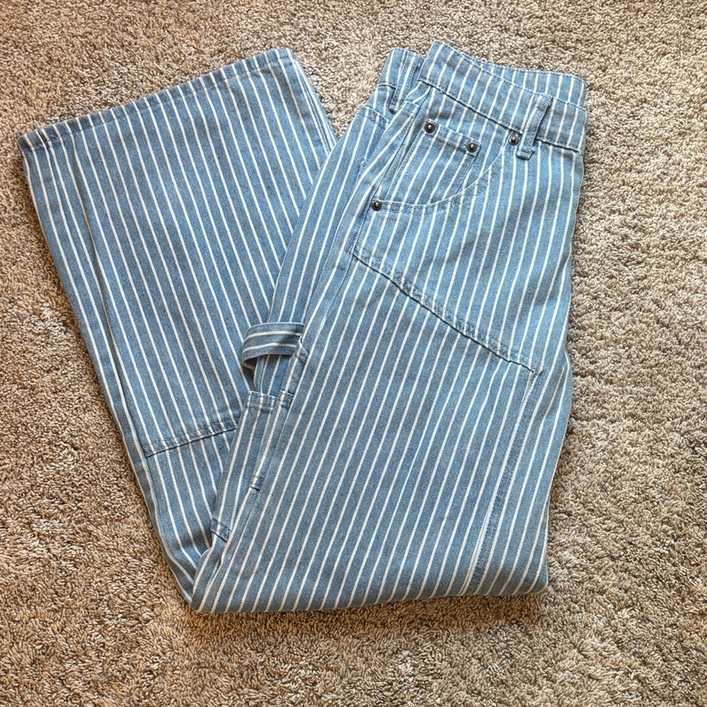 Edikted Denim with White Stripes